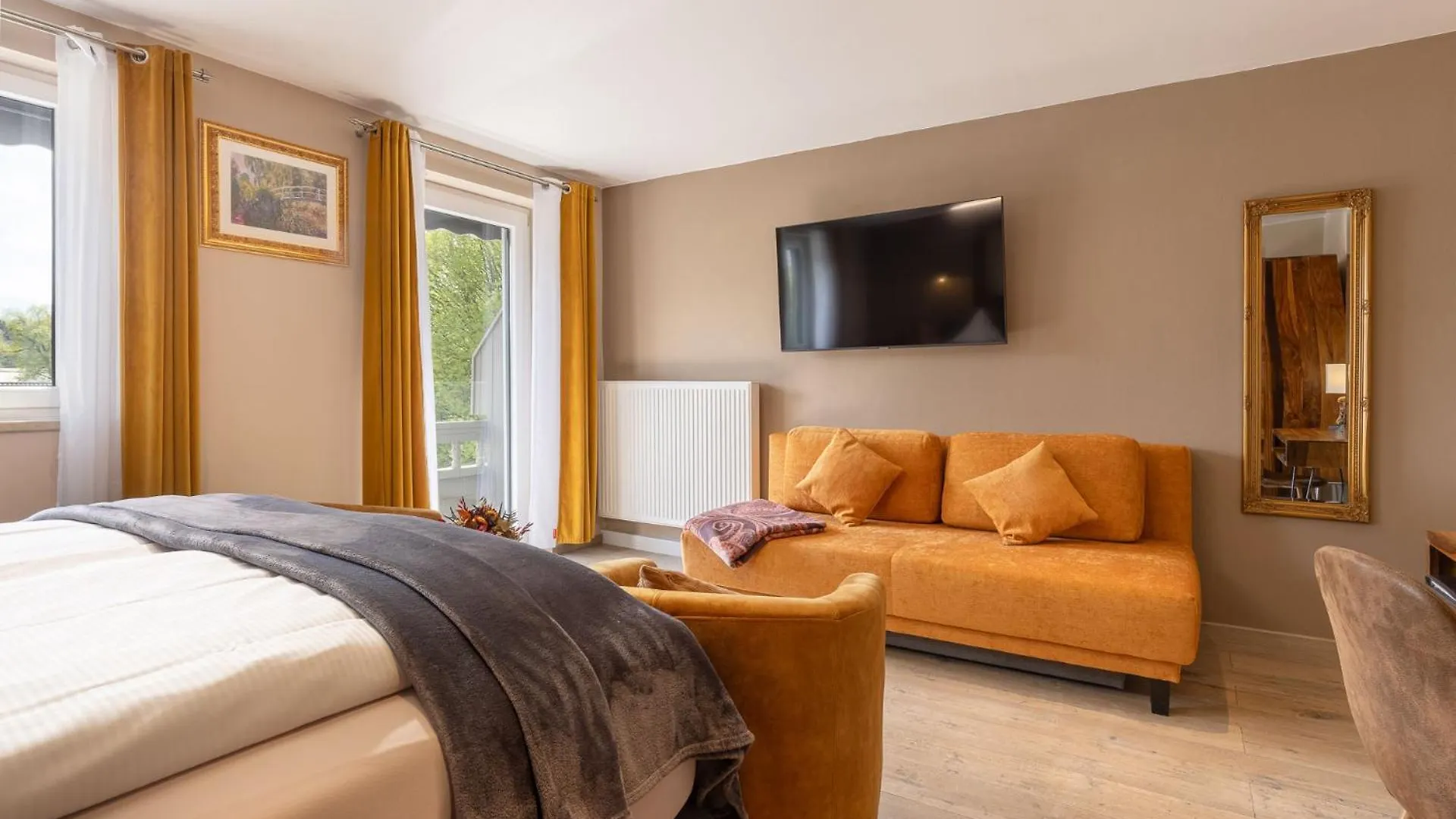 Hotel Schlossblick Chiemsee 프리엔암치엠시