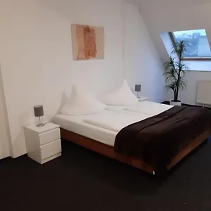 ballhaus-berlin-hostel.find-berlin-hotels.com/
