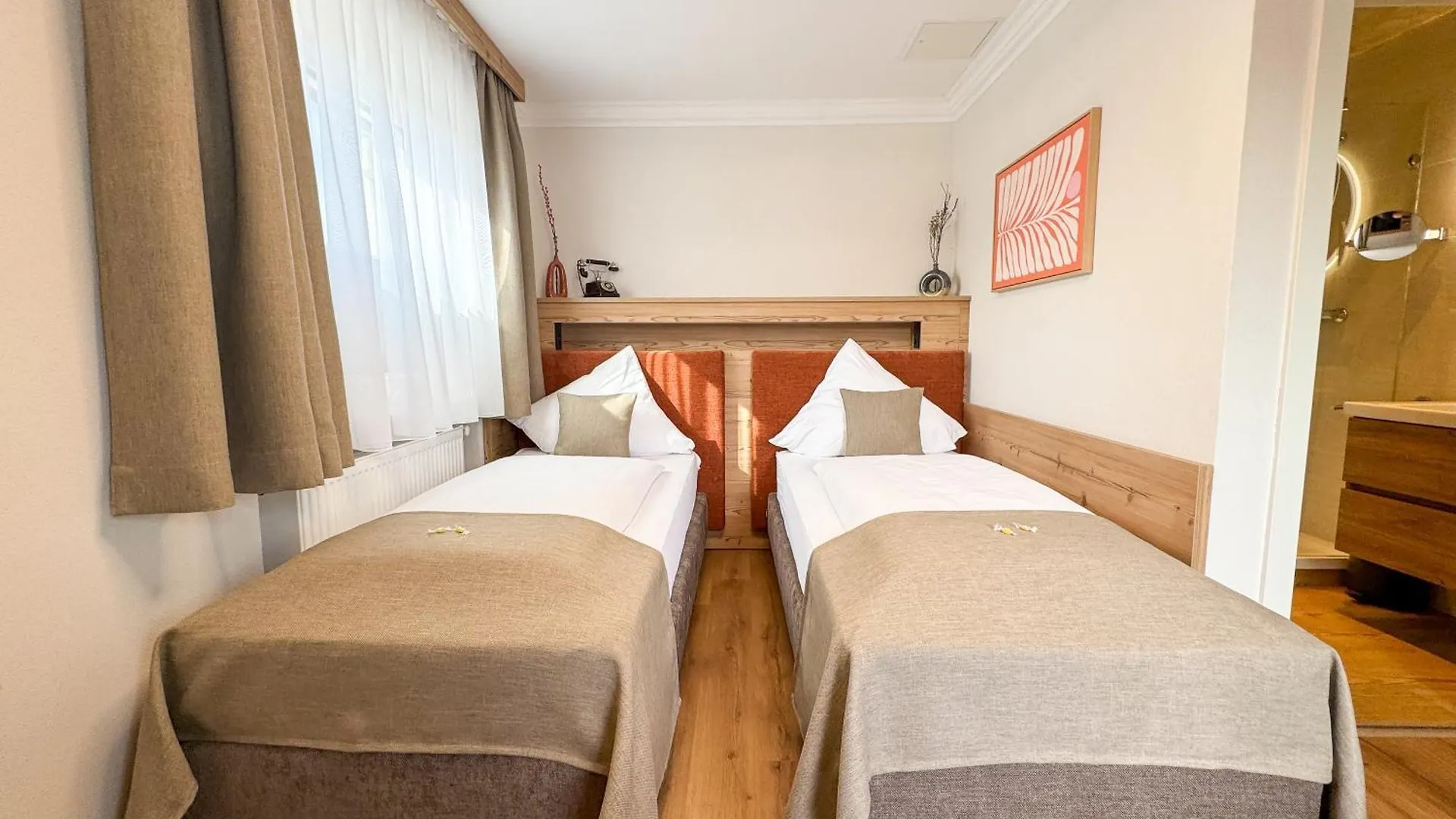 פרין אם קימזה Hotel Schlossblick Chiemsee 3*, פרין אם קימזה